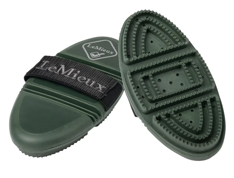 LeMieux Flexi Curry Comb - Oak